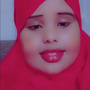 Meet your Posher, Amina